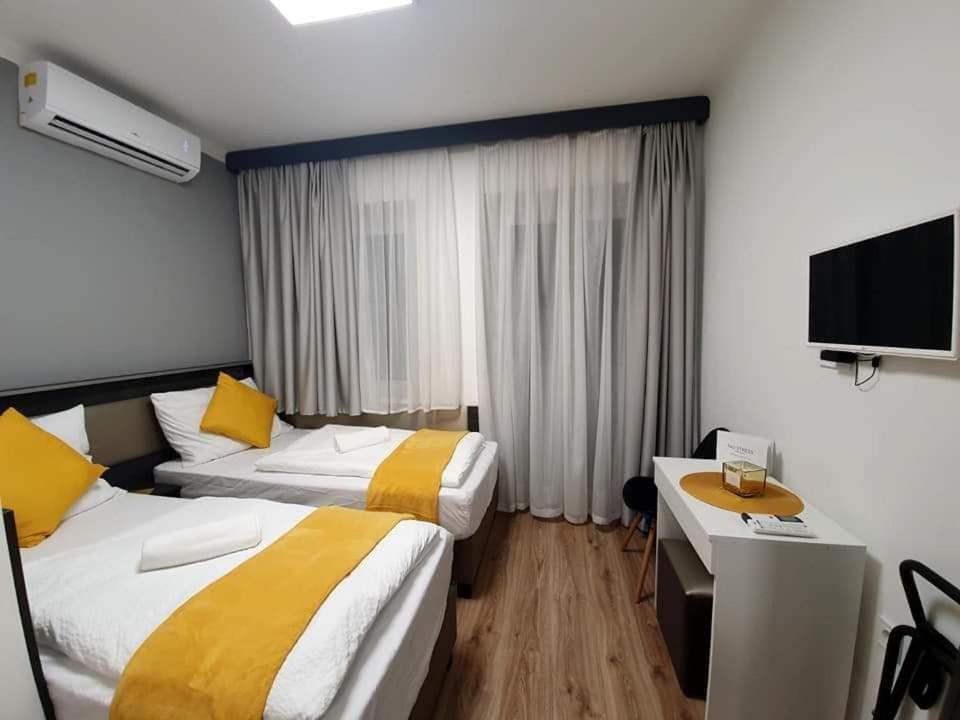No Stress Panzio-Pizzeria-Sporttabor Bed & Breakfast Harkany Exterior photo