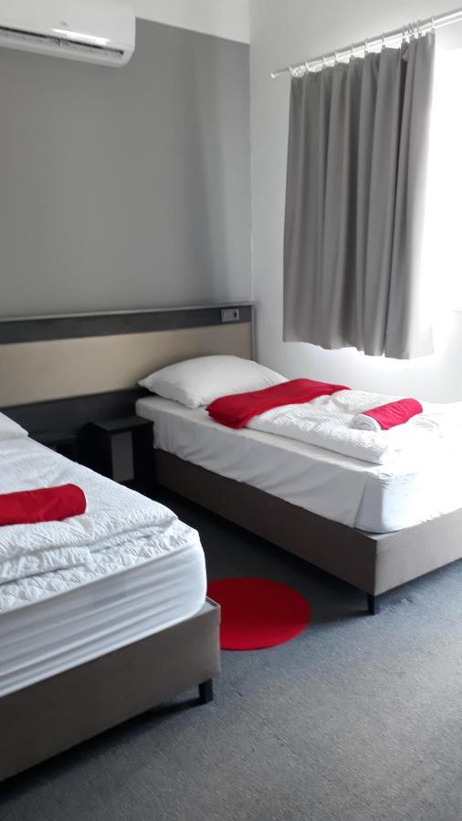 No Stress Panzio-Pizzeria-Sporttabor Bed & Breakfast Harkany Exterior photo